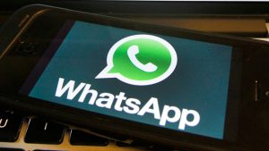 Sous le feu des critiques, WhatsApp suspend ses modifications