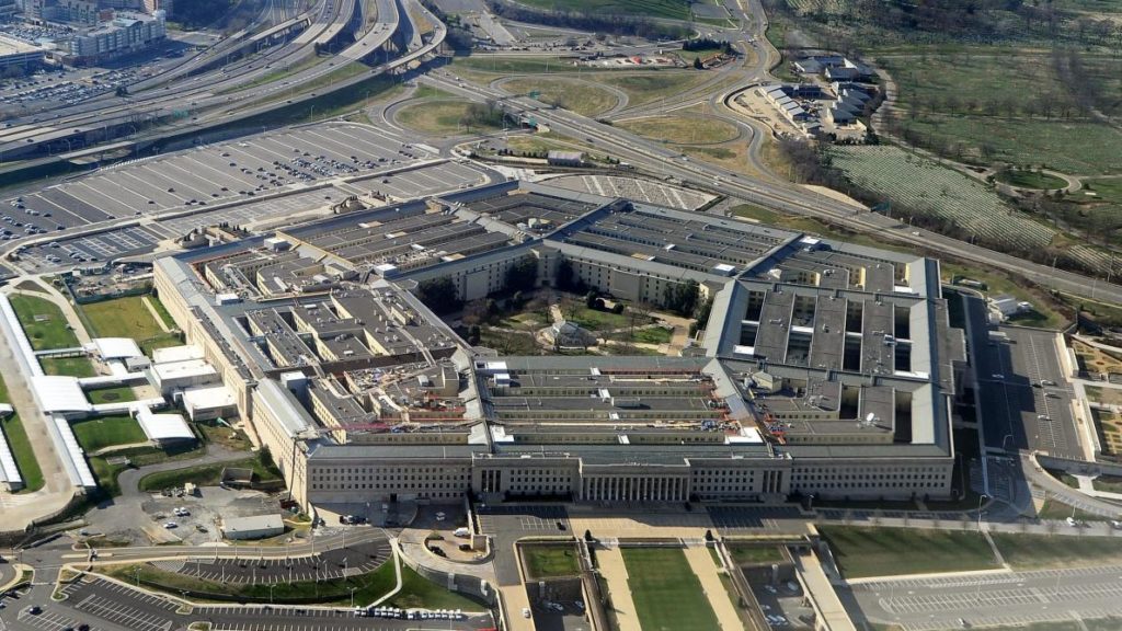 Une fausse image du Pentagone en feu crée la panique